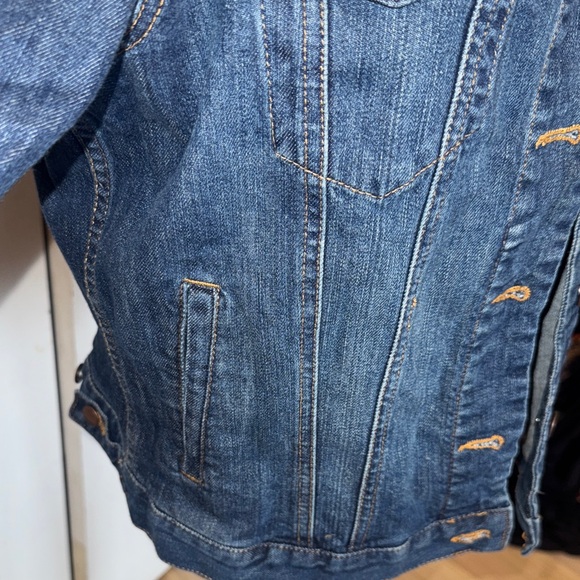 Classic Denim Jacket - Picture 5 of 16